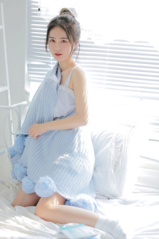 我和小表妺在车上的乱H